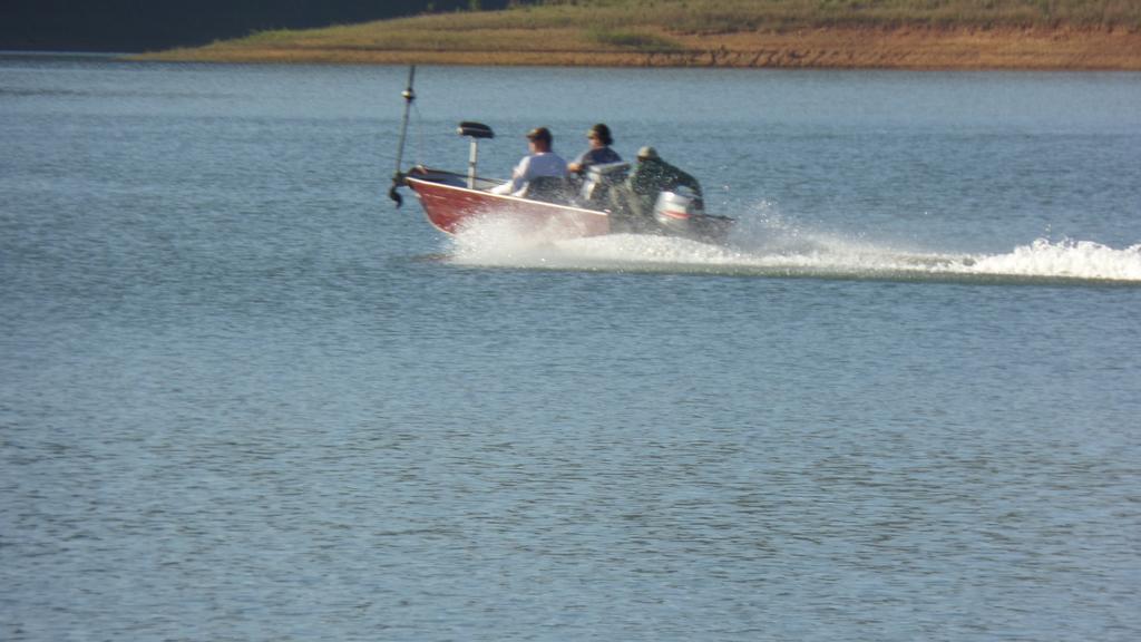 פירקאיה Pousada Canto Do Lago מראה חיצוני תמונה